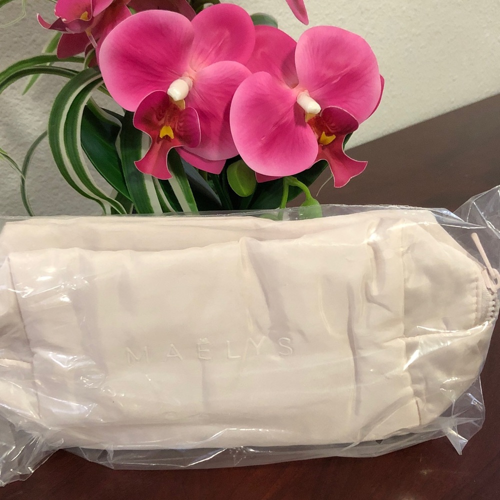 MAELYS Cream Padded Cosmetic Bag - Picture 2 of 2